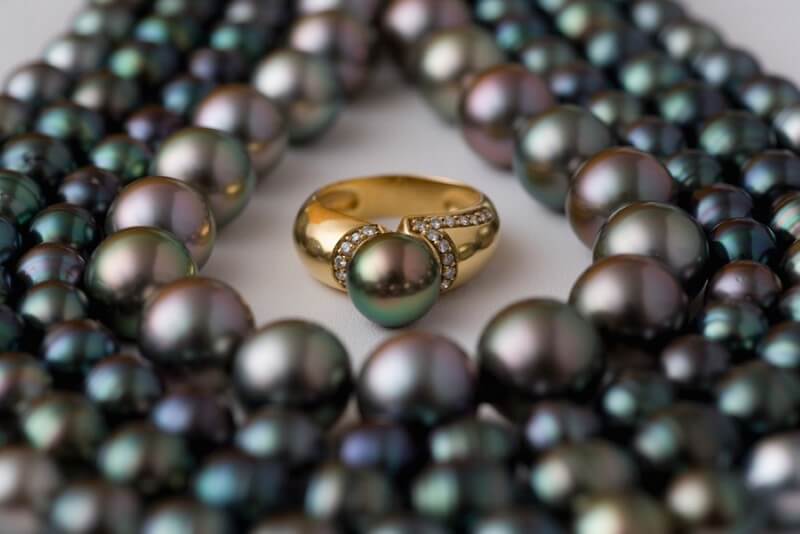 Таитянский черный жемчуг, необычайной красоты кольцо и ожерелье